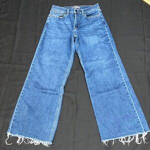 Just USA Wide-Leg Frayed Hem Jeans in Medium Blue